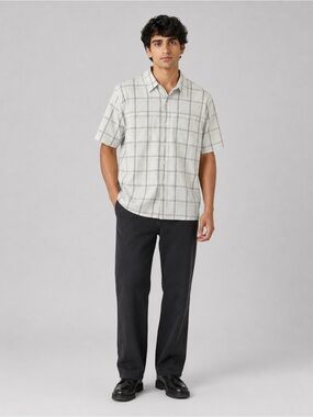 Van Heusen Traveler Classic Fit Short Sleeve Plaid Button-Up Shirt
